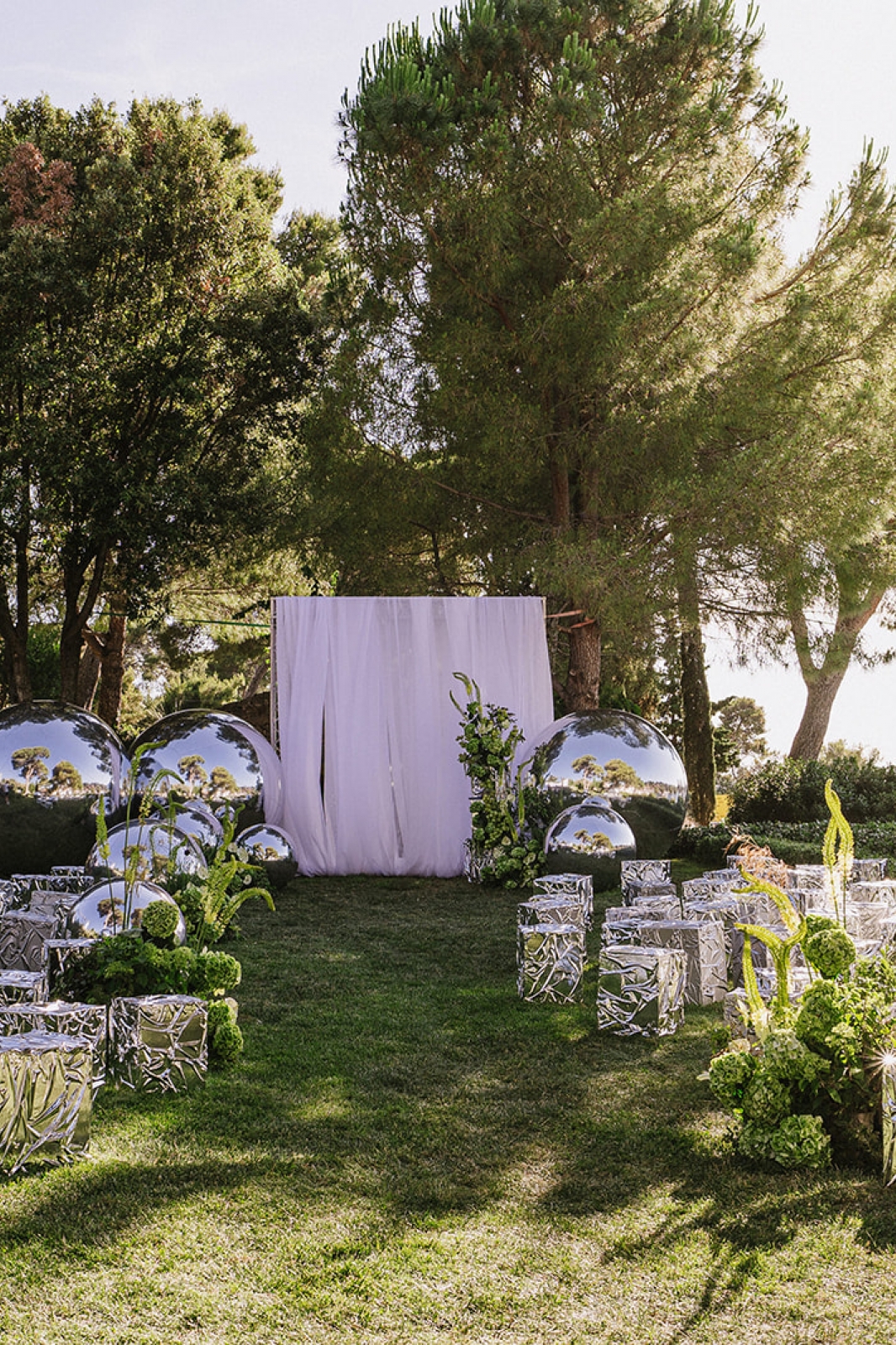 Beyond imagination: Matrix inspired wedding design Beyond imagination: Matrix inspired wedding design
