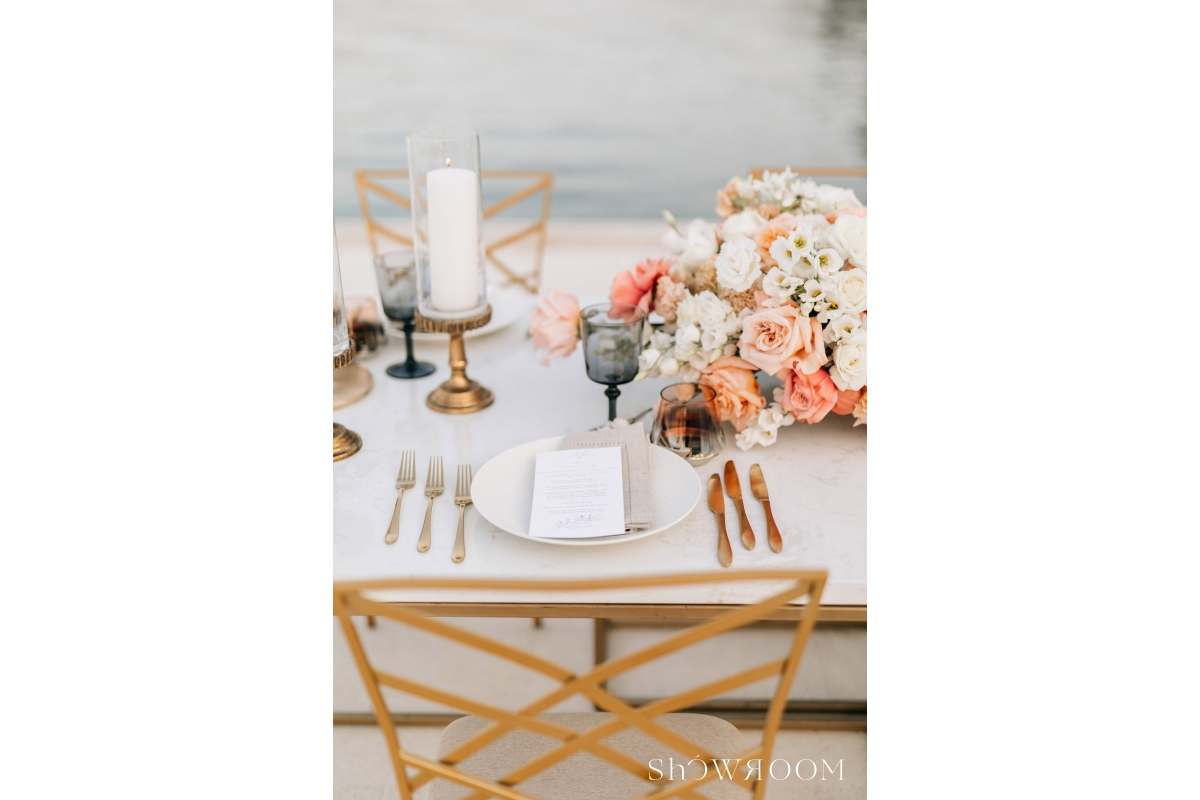 Dinner by the sea