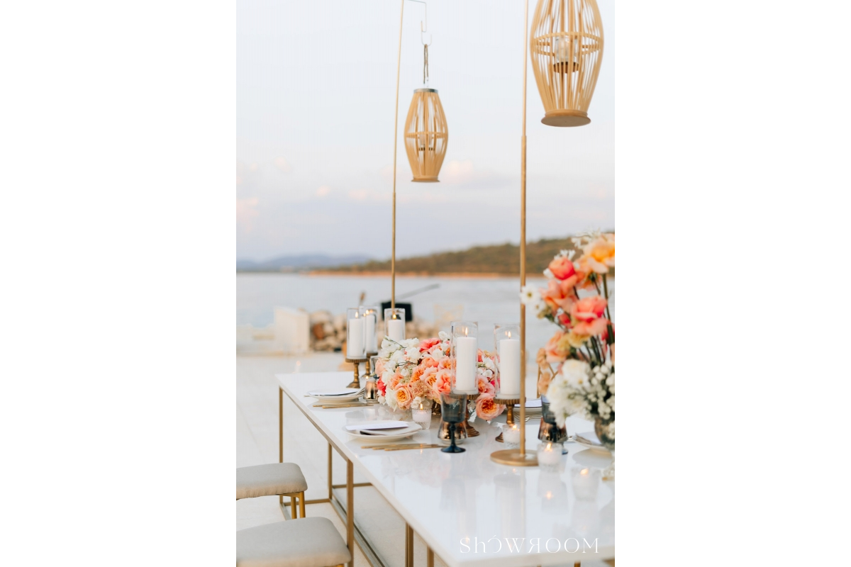 Dinner by the sea