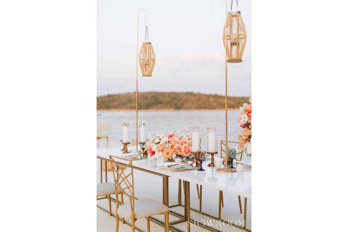 Dinner by the sea