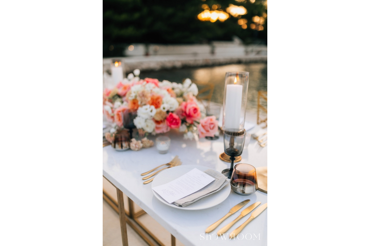 Dinner by the sea
