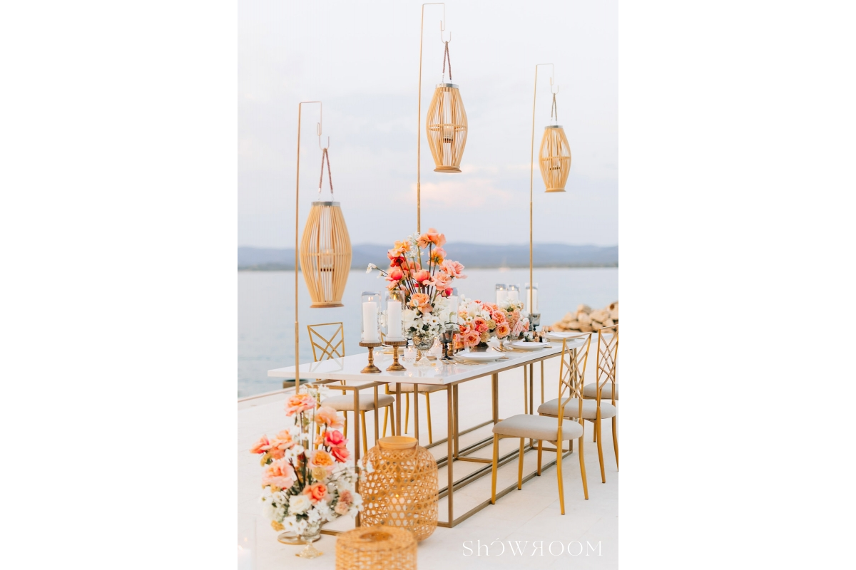 Dinner by the sea