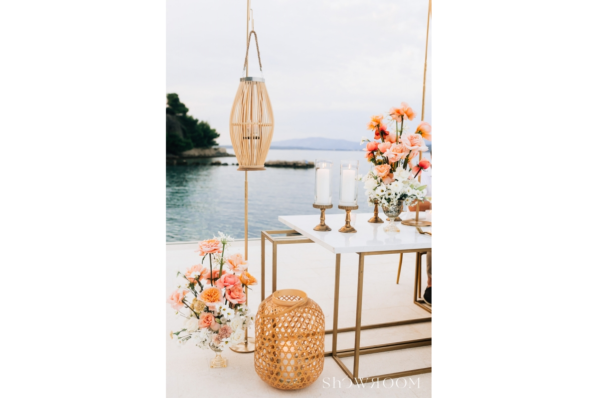 Intimate dinner by the sea