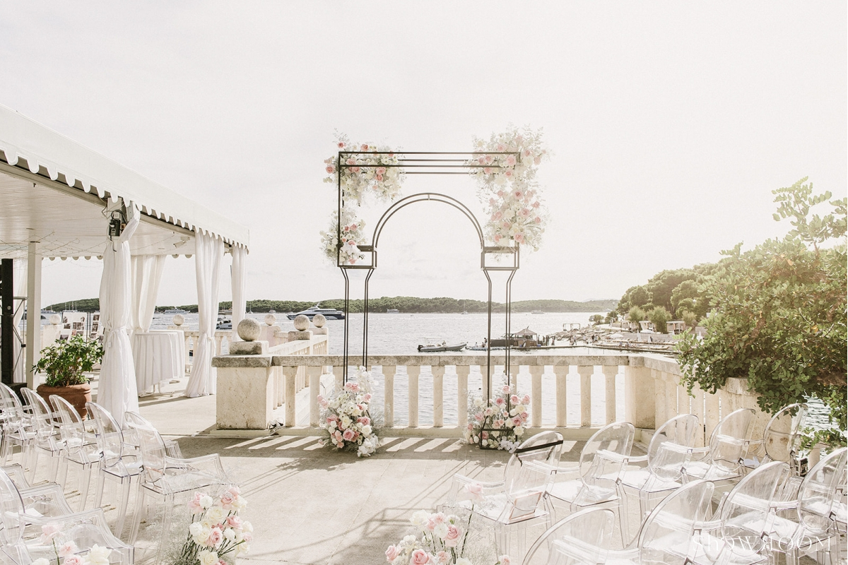 Moments of pure romance in Hvar