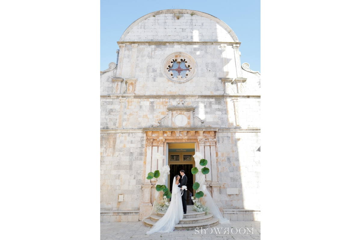 Breathtaking moments of love in Maslina Resort