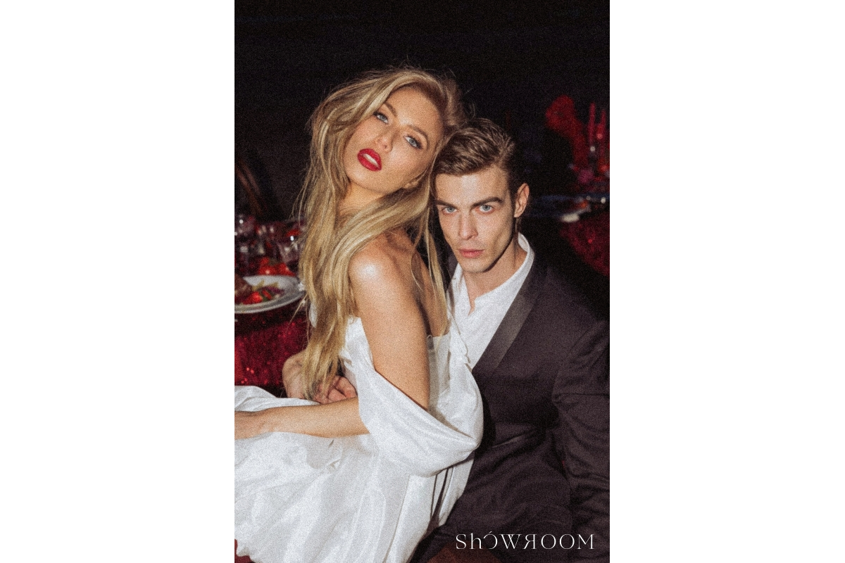 Lavish escape: Theatrical wedding of love and freedom