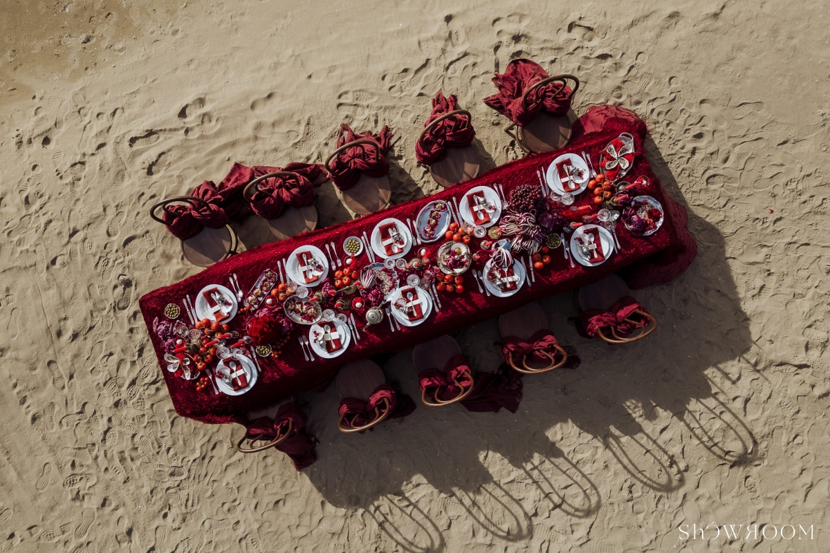 Lavish escape: Theatrical wedding of love and freedom