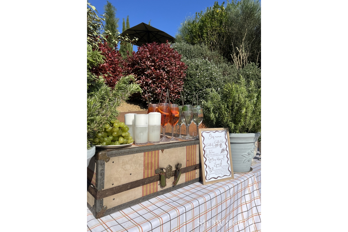 Rosemary cocktail table