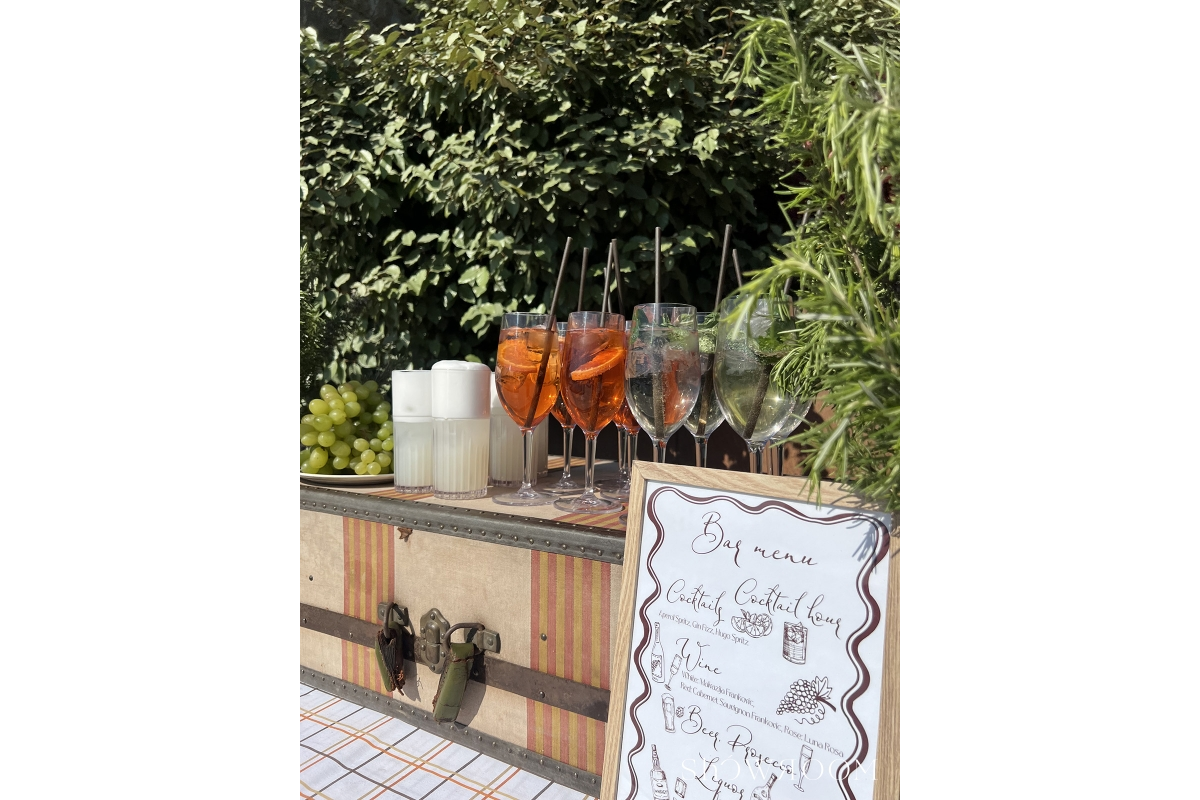 Rosemary cocktail table