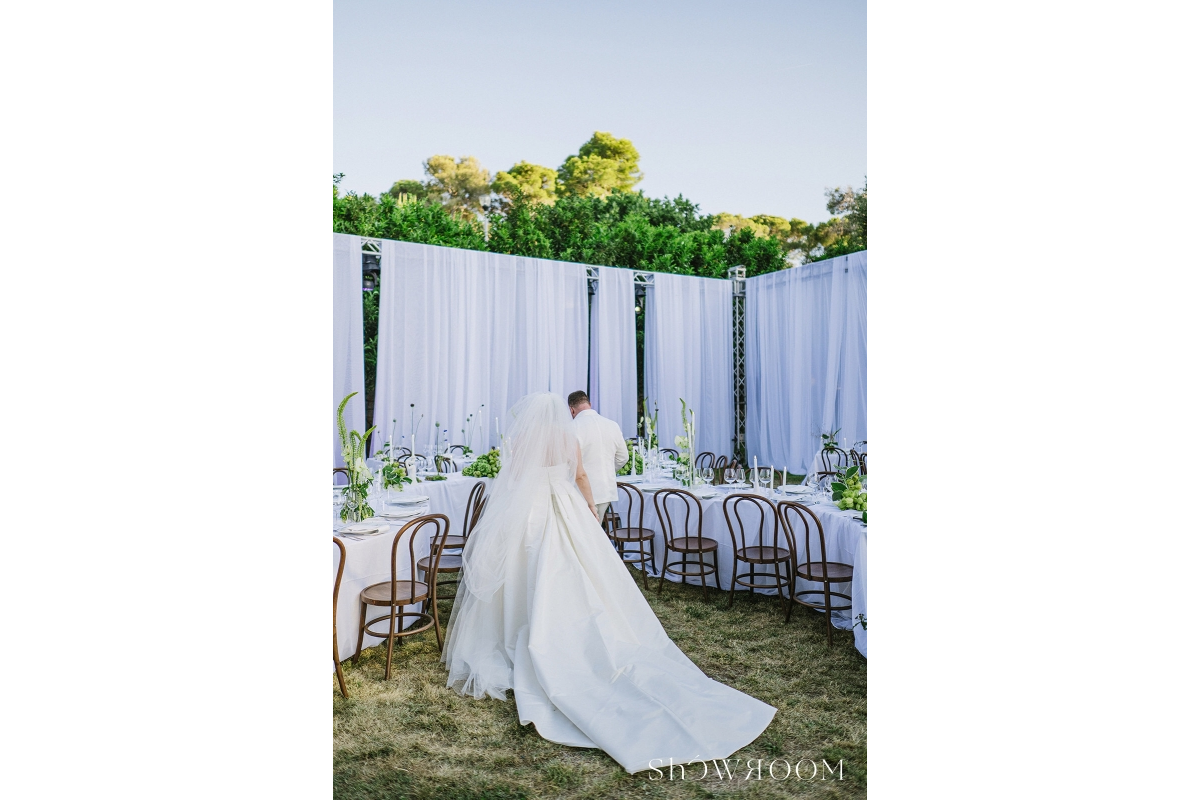 Beyond imagination: Matrix inspired wedding design