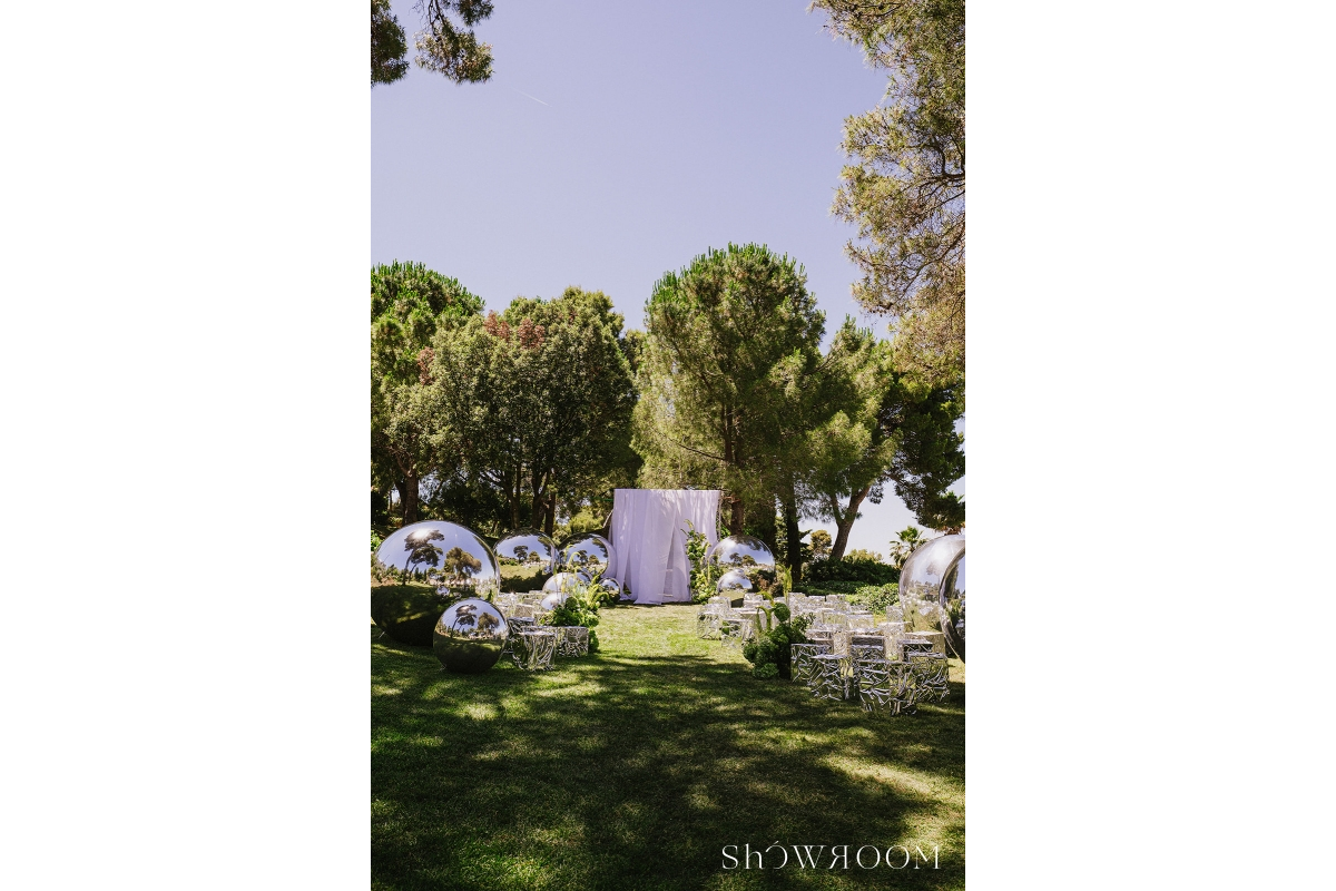 Beyond imagination: Matrix inspired wedding design
