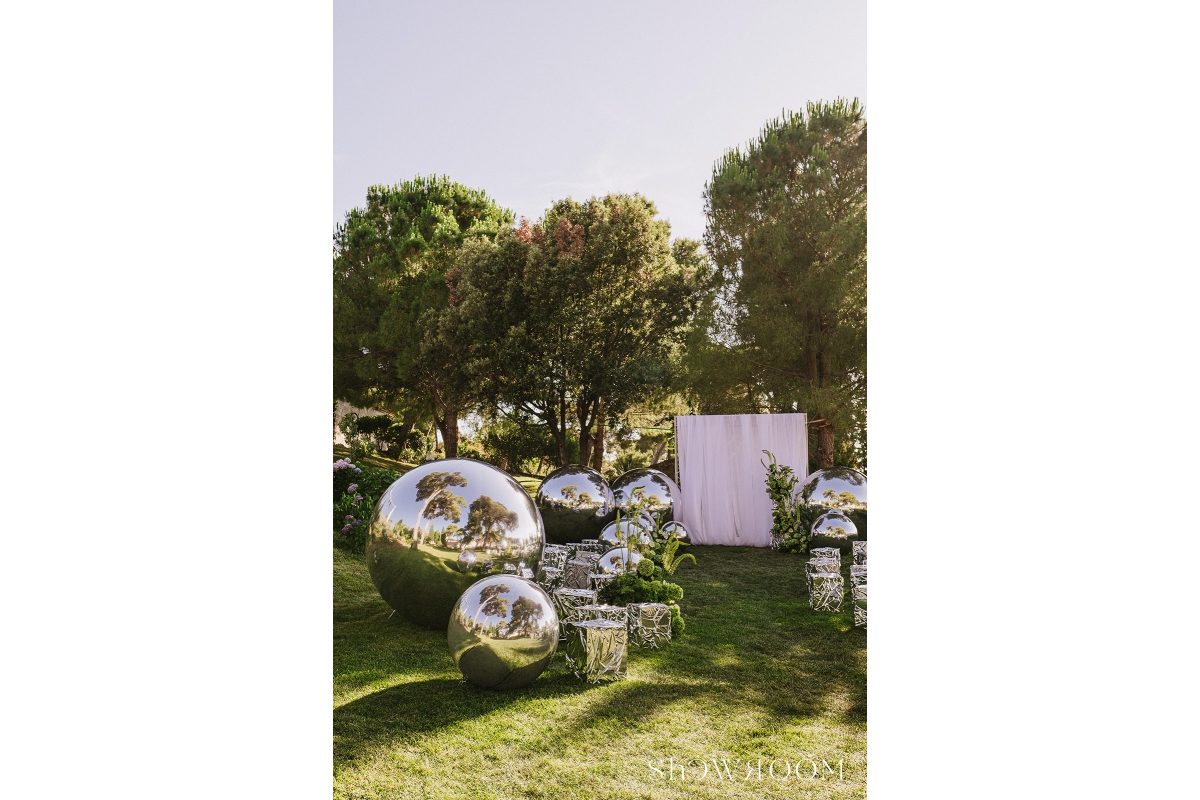 Beyond imagination: Matrix inspired wedding design