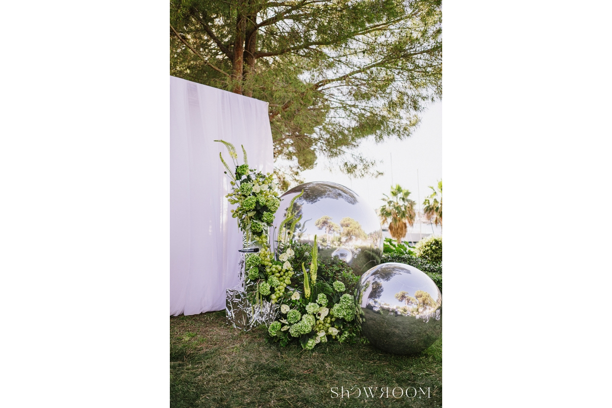 Beyond imagination: Matrix inspired wedding design