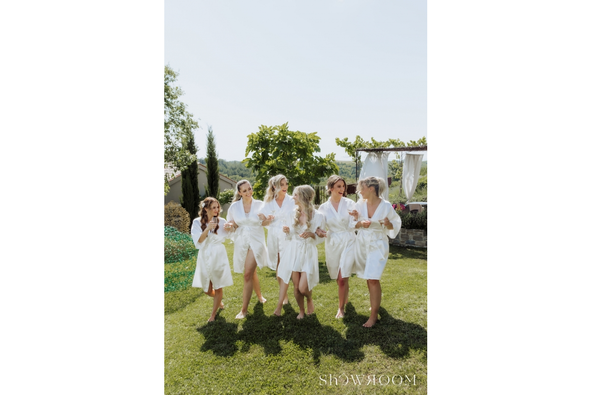Hues of Romance in Early Summer at San Canzian