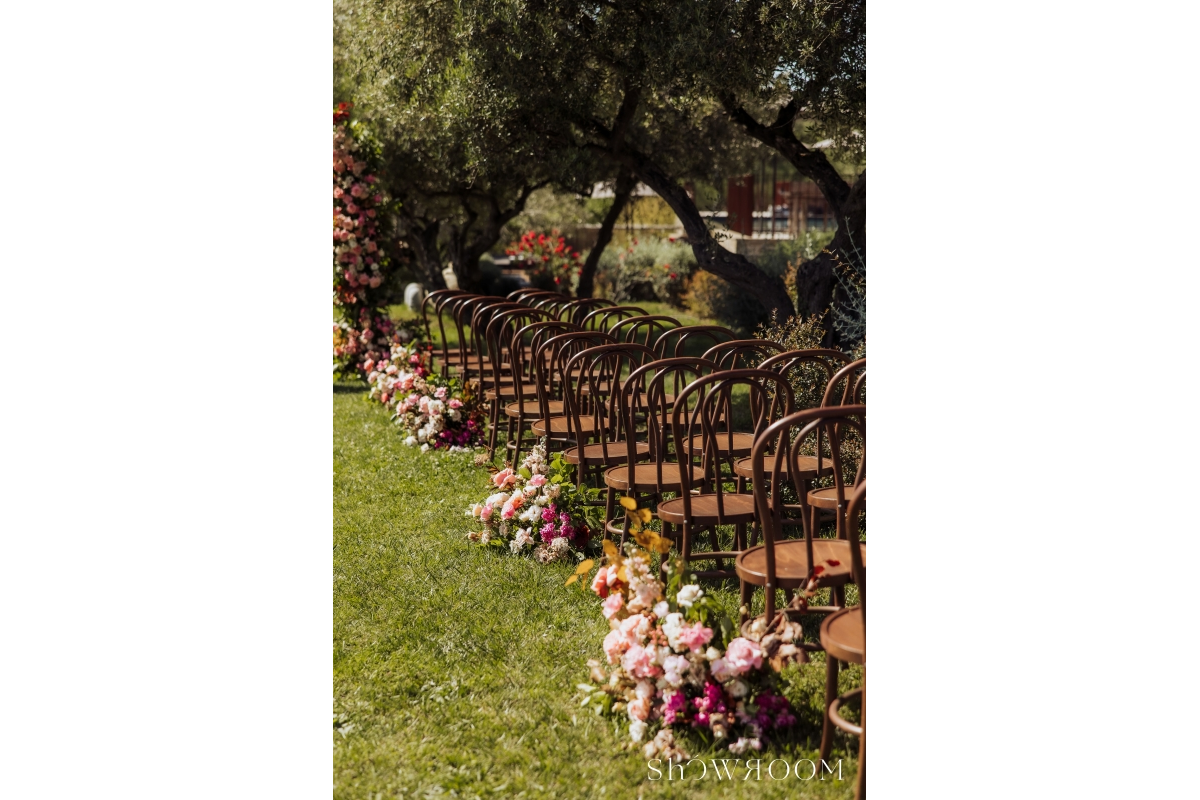 Hues of Romance in Early Summer at San Canzian