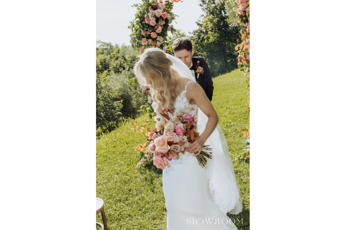 Hues of Romance in Early Summer at San Canzian