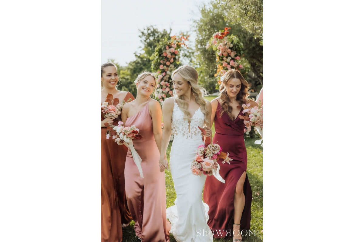 Hues of Romance in Early Summer at San Canzian