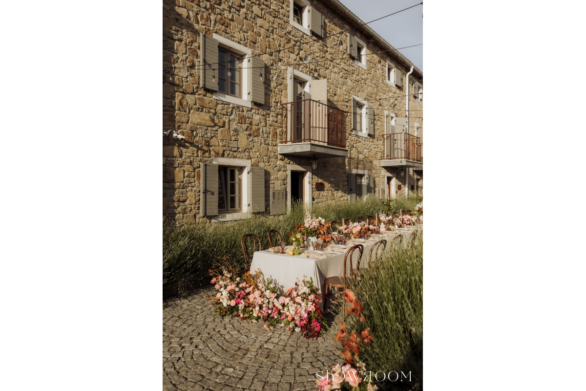 Hues of Romance in Early Summer at San Canzian
